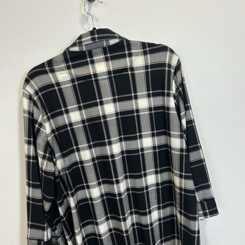 Market & Spruce Black and White Plaid Top - Picture 8 of 9